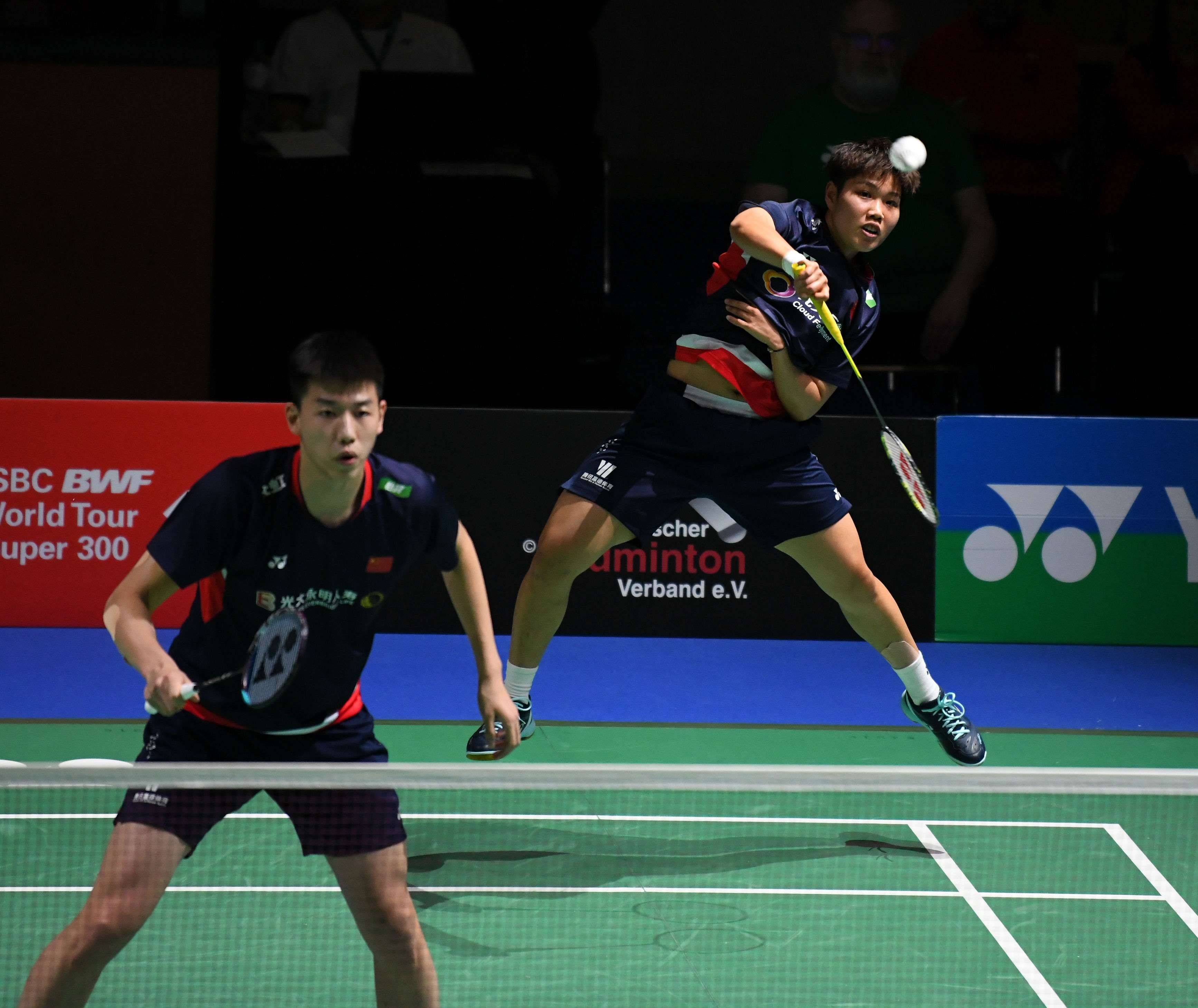 他表现出兴 他表现出兴